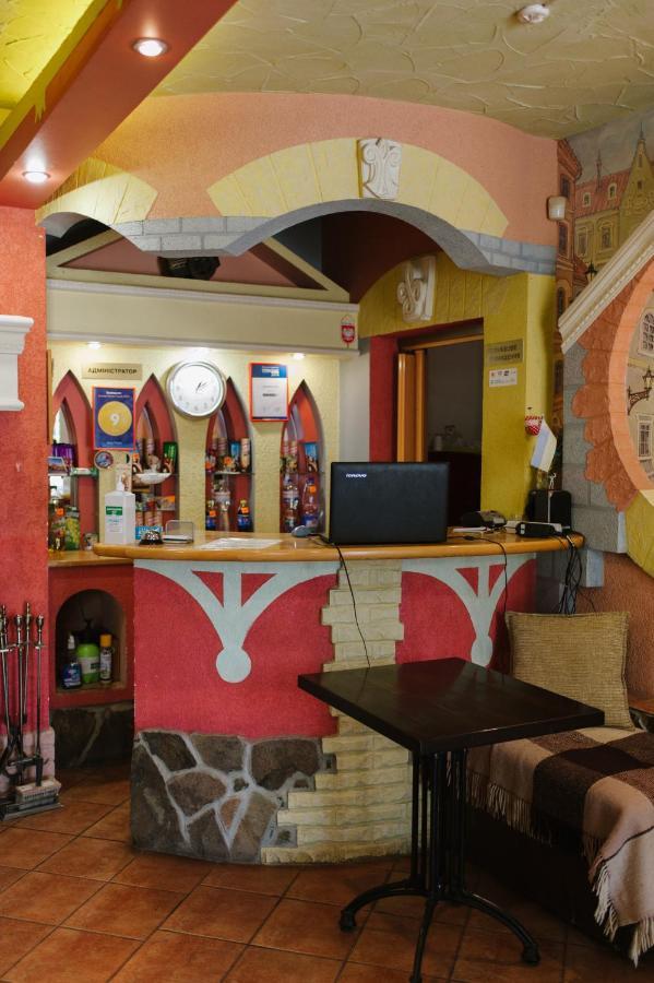 Mala Praha Hotel Uzjhorod Eksteriør billede