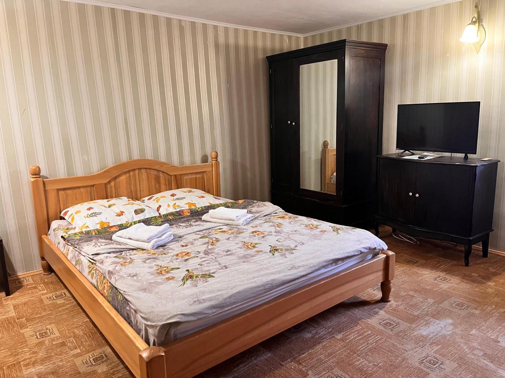 Mala Praha Hotel Uzjhorod Eksteriør billede